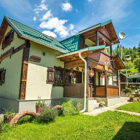 הוילה פונדו מולדוביי Casa Rustik Bucovina מראה חיצוני תמונה