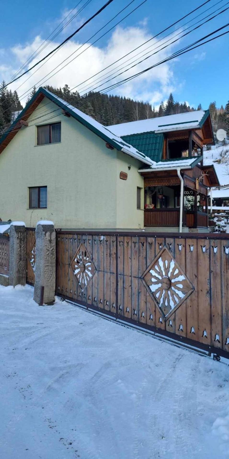 הוילה פונדו מולדוביי Casa Rustik Bucovina מראה חיצוני תמונה