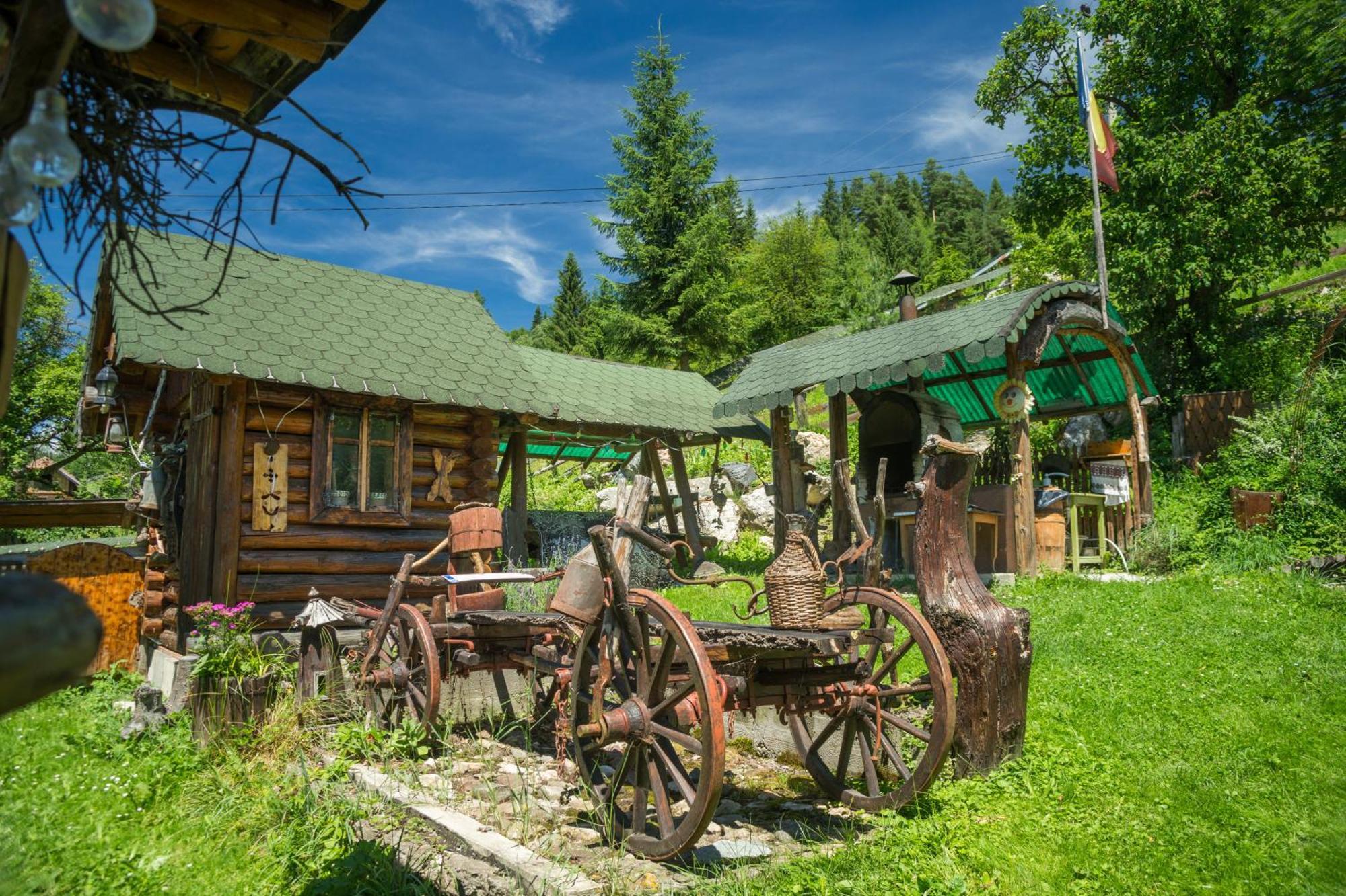 הוילה פונדו מולדוביי Casa Rustik Bucovina מראה חיצוני תמונה